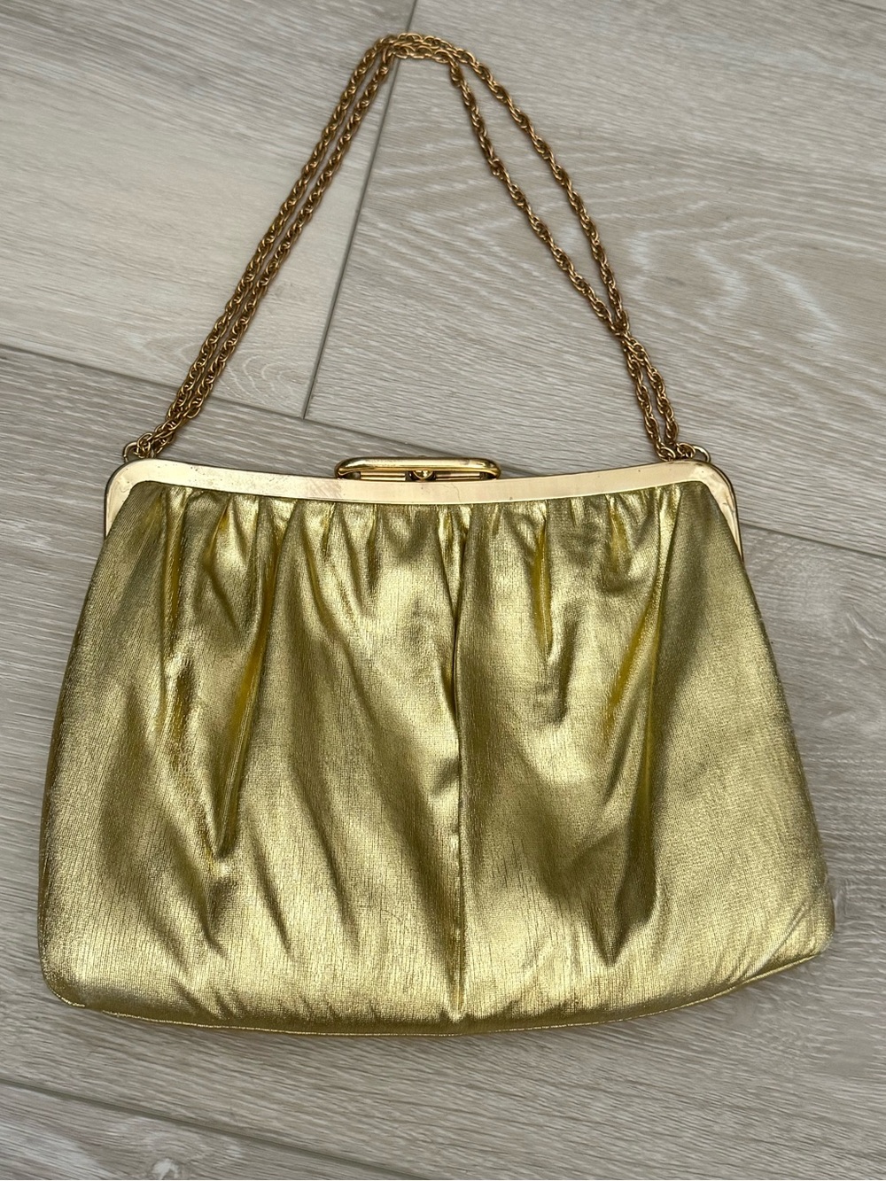 Gold Vintage-Style Evening Bag with Chain Strap